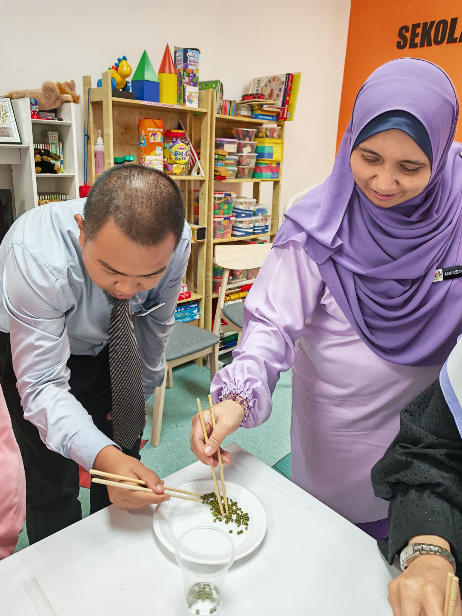 04_SAMBUTAN HARI GURU